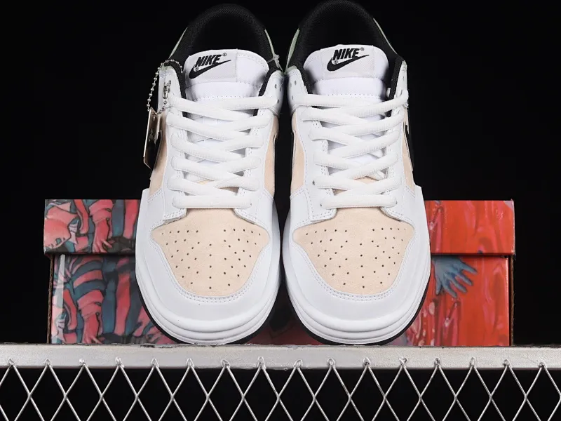 All Categories Nk SB Dunk Series Nk SB Dunk Low Low-top sneakers Otomo Katsuhiro x Nk SB Dunk Low "Steamboy OST" Otomo Katsuhiro co-branded SB low-top sports and leisure sneakers DZ2794-888